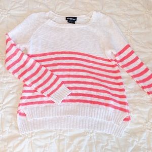 STRIPPED SWEATER!!